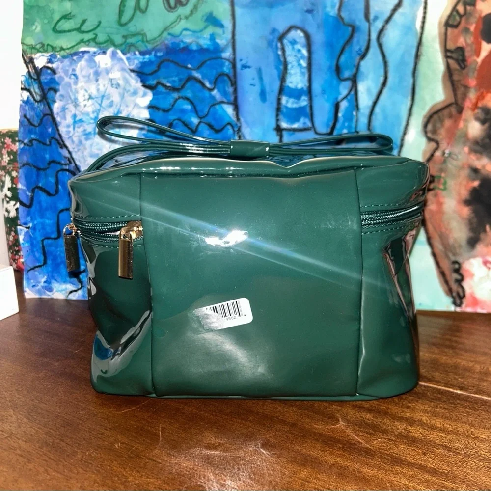 Elegant Green Women's Cosmetic Travel Bag